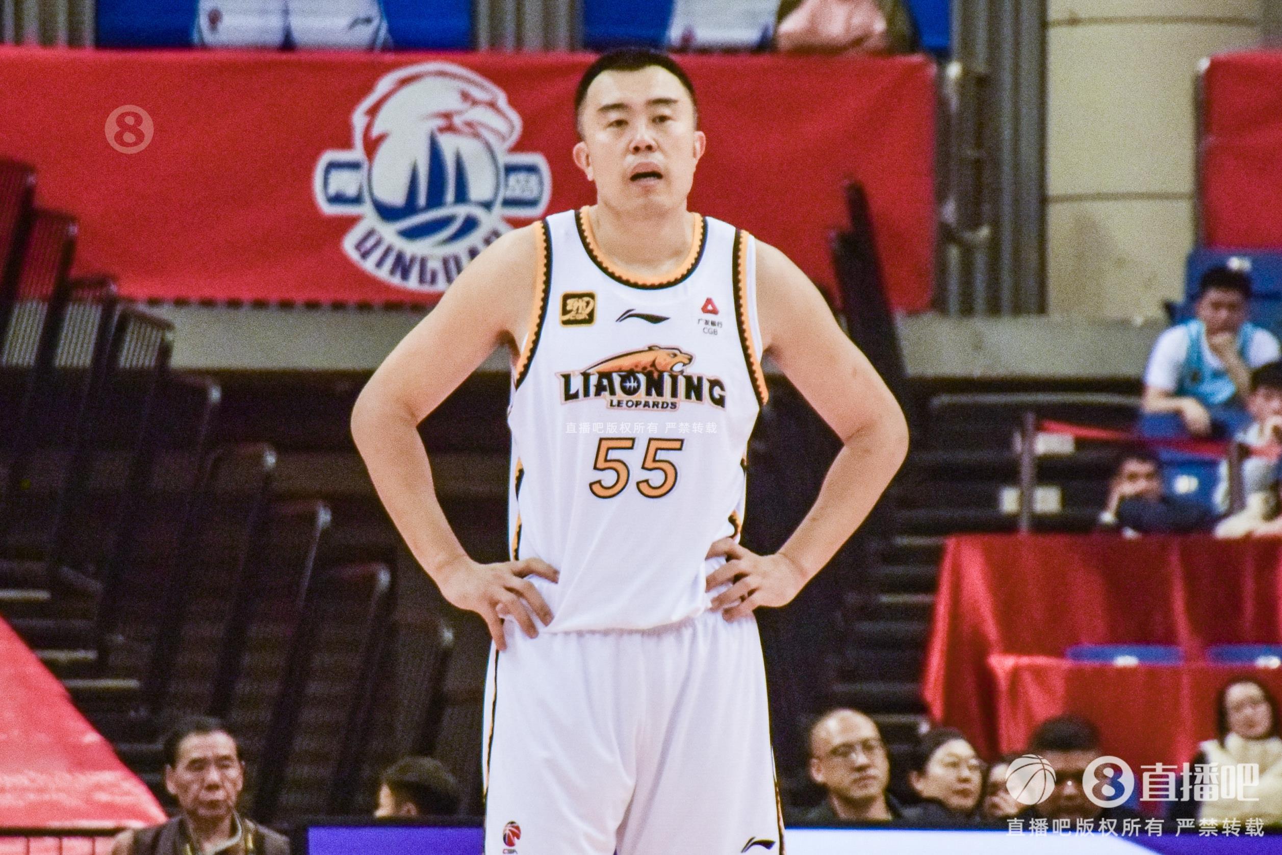 老將盡力了！韓德君7中4拿到14分12籃板3助攻